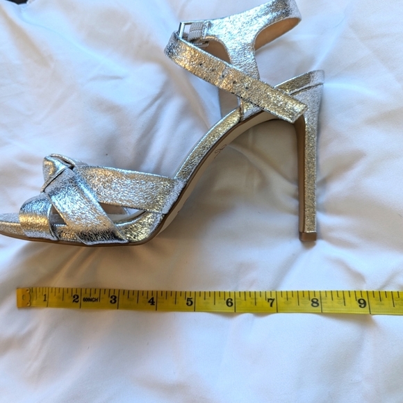 Jewel Badgley Mischka Textured Leather Metallic Silver Knotted High Heel Sandal - Picture 8 of 9